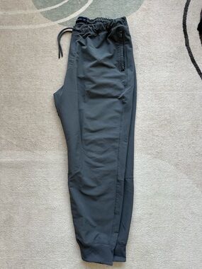 Abercrombie & Fitch Men's Charcoal Gray Jogger Pants